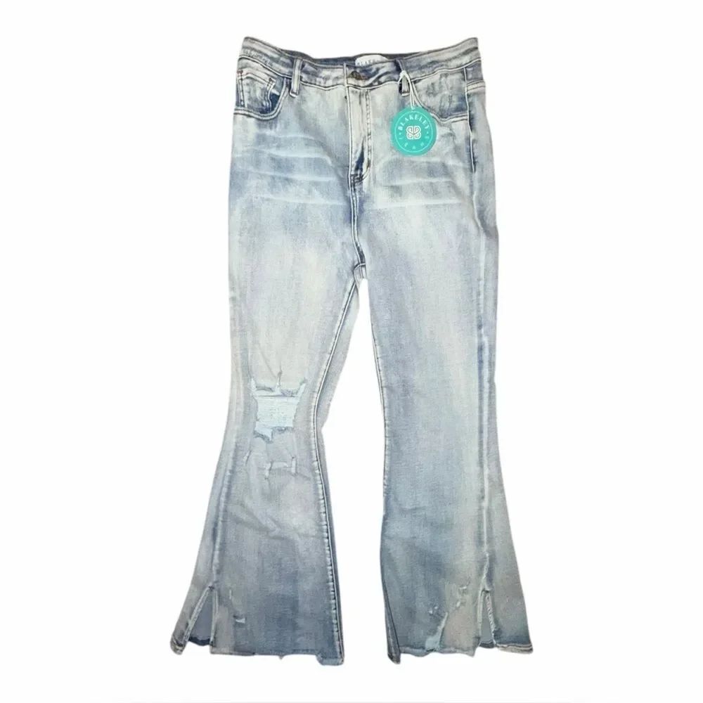 Blakely Juniors Size 15 Light Wash Split Hem Flare Jeans Distressed 32" Ins NWT